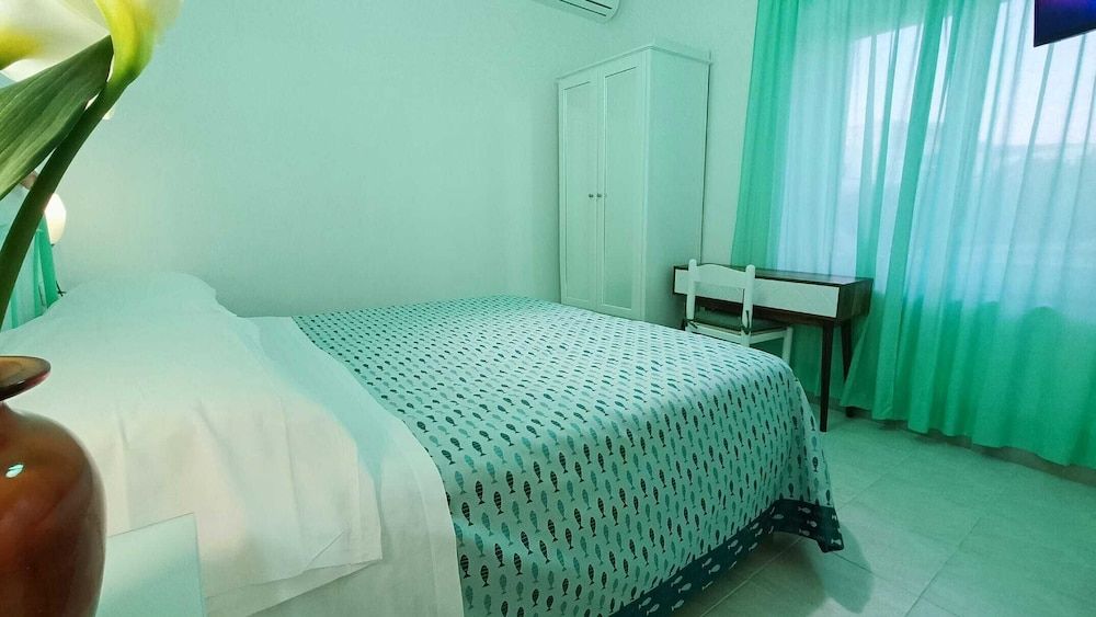 Hotel Casa Nicola Standard Double or Twin Room, Ensuite (Standard) 4