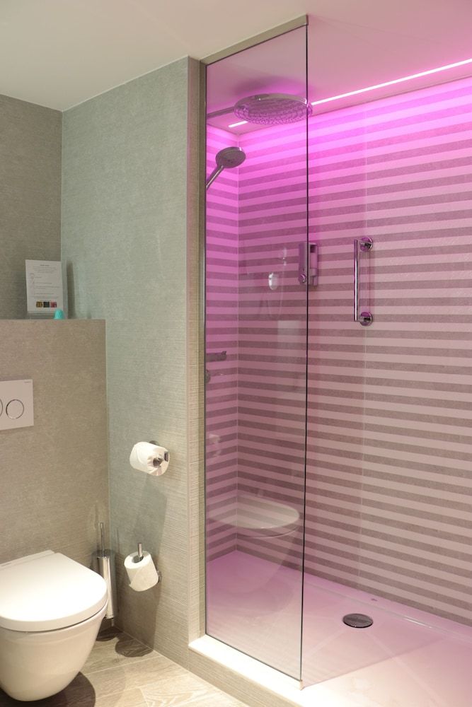 Martin's Château du Lac Executive Double Room, Lake View, Lakeside 10