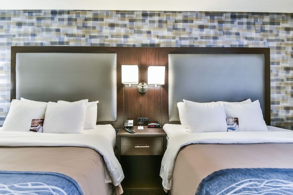 Comfort Inn Montréal Aéroport Room, 2 Queen Beds, Non Smoking, Ground Floor