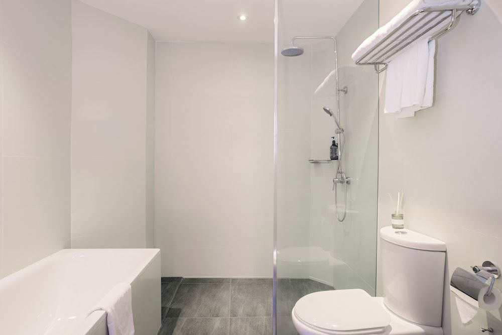 Furama City Centre Superior Room 7