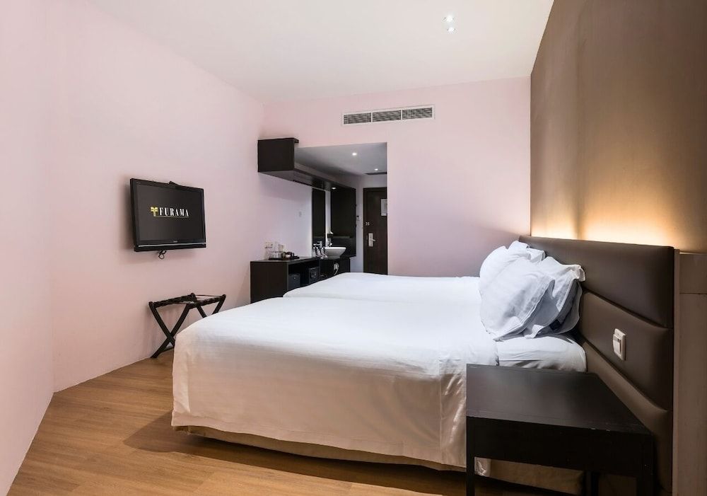 Furama City Centre Superior Room 5