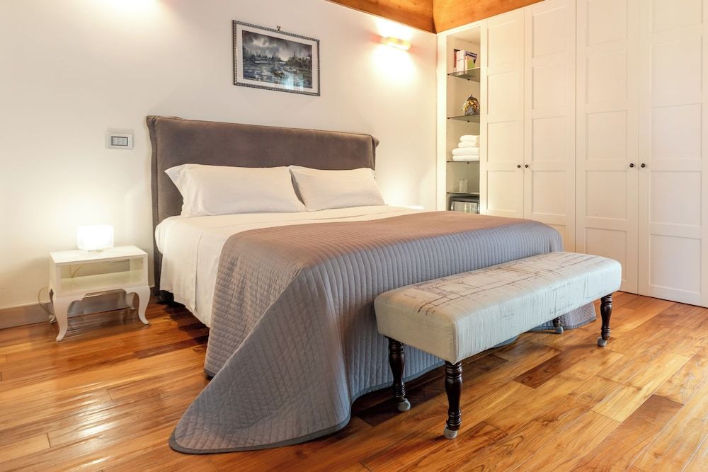 Casale delle Ronde B&B Room, Private Bathroom, Garden View