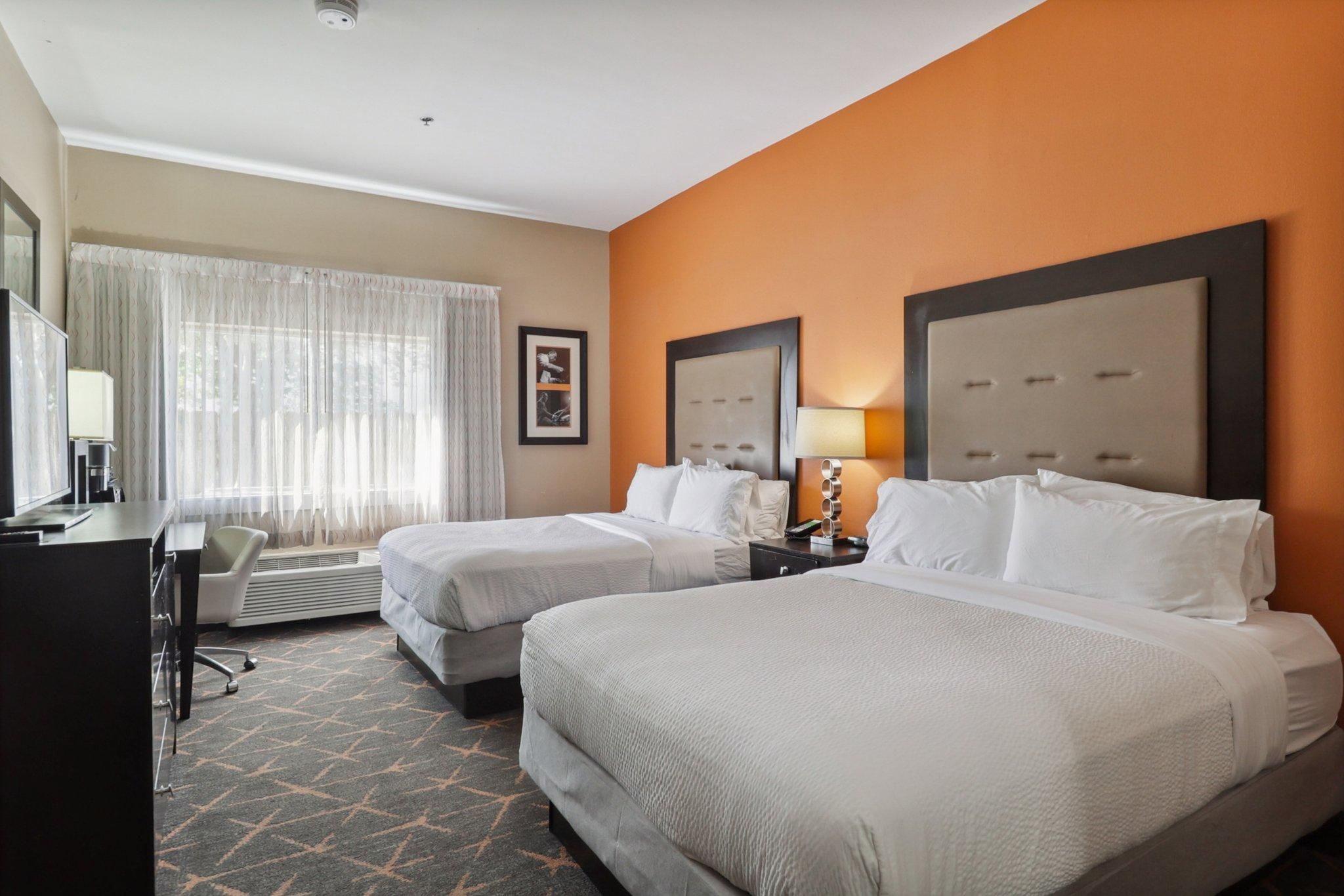 2 Queen Beds Non-Smoking