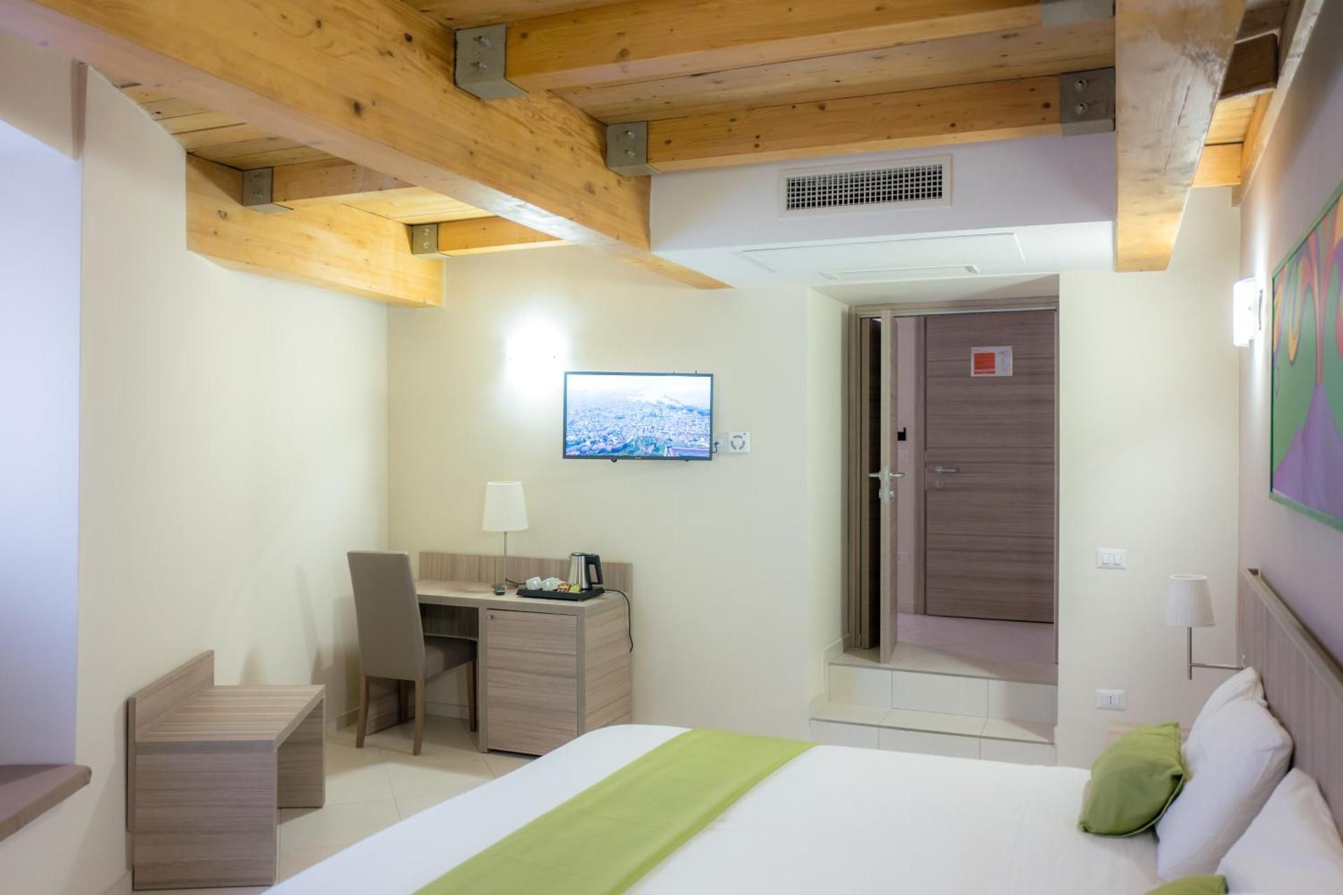 Deluxe Quadruple Room