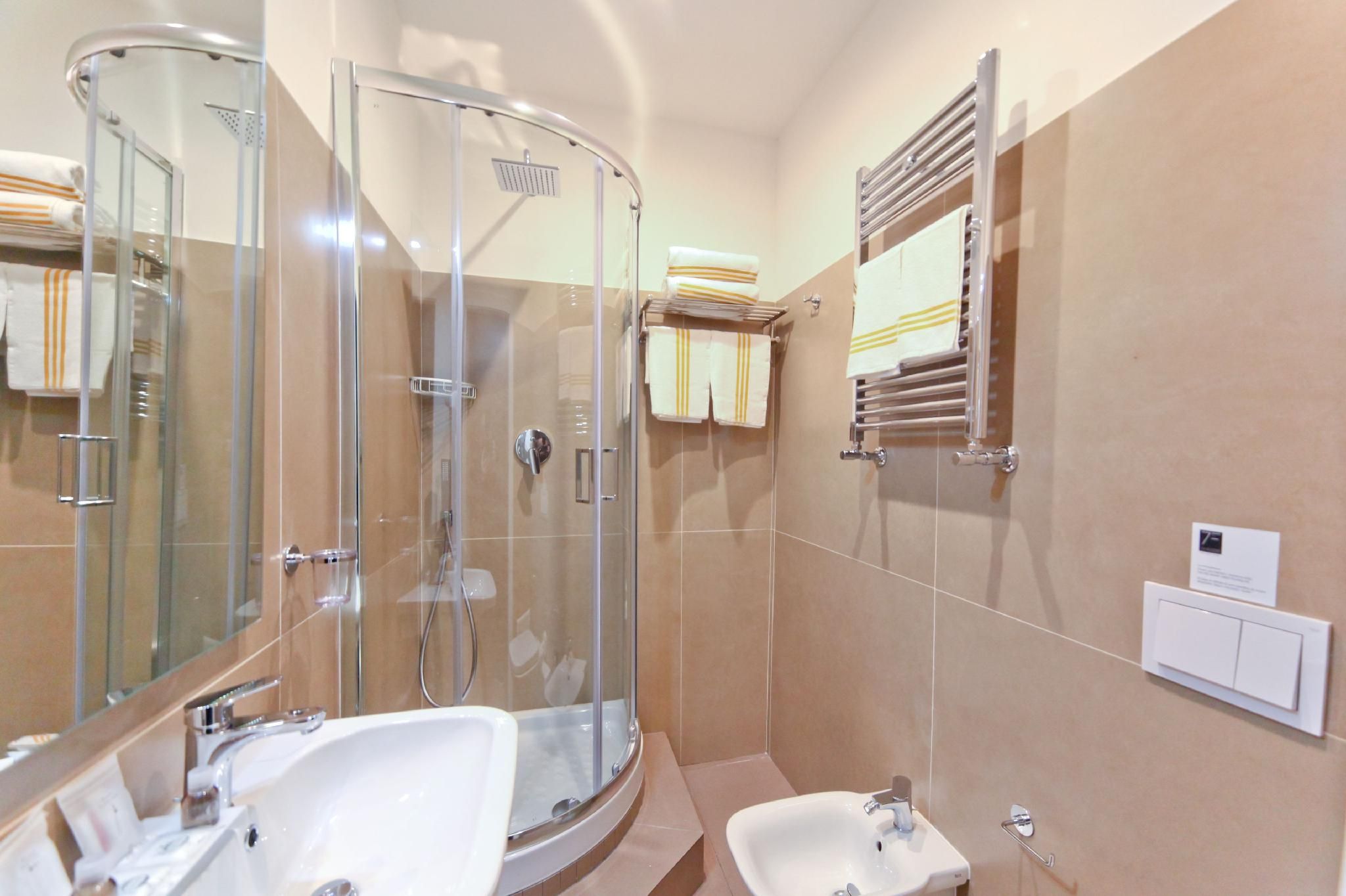 undefined 7th Floor Suite 8