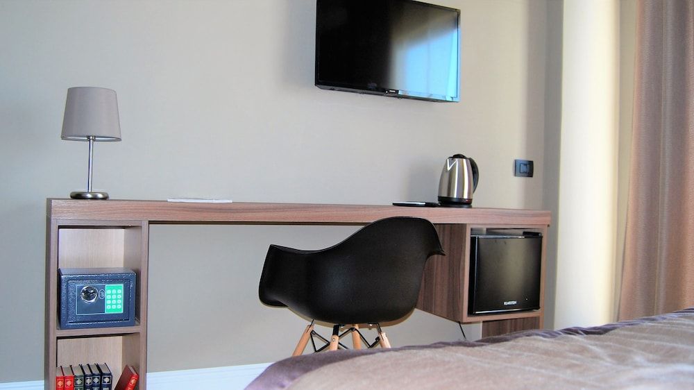 7th Floor Suite Standard Double Room, Balcony 22