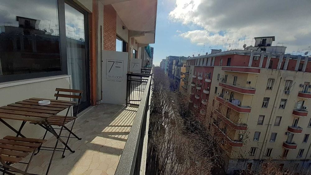 7th Floor Suite Room 4