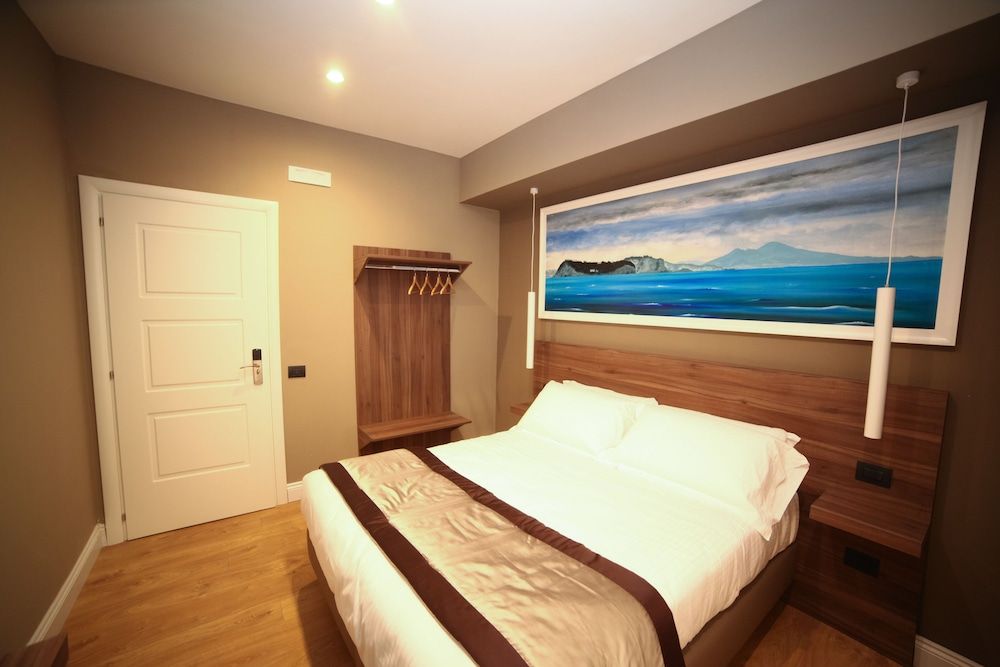 7th Floor Suite Standard Double Room, Balcony 9