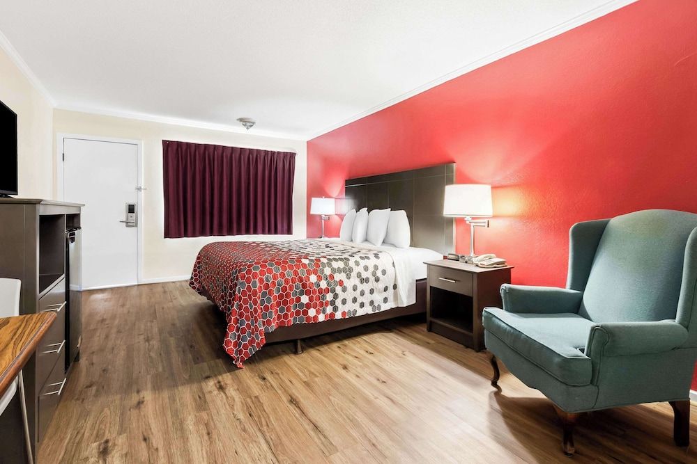 Standard Room, 1 King Bed, Non Smoking