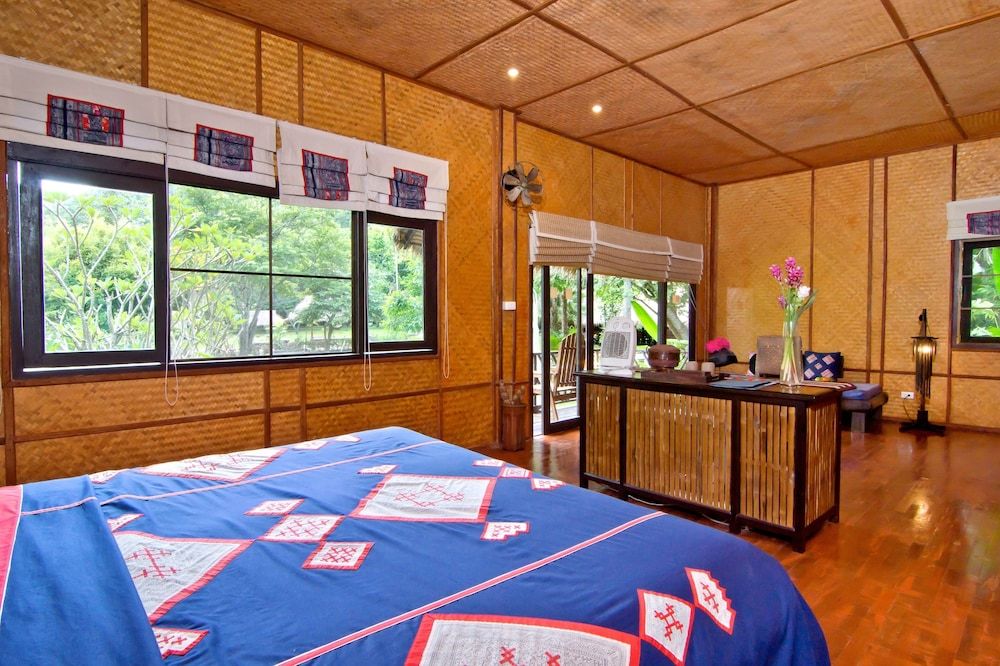 Hmong Hilltribe Lodge Deluxe Room 2
