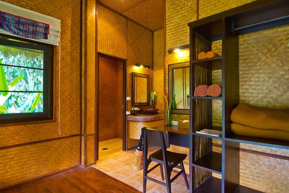 Hmong Hilltribe Lodge Deluxe Room 6