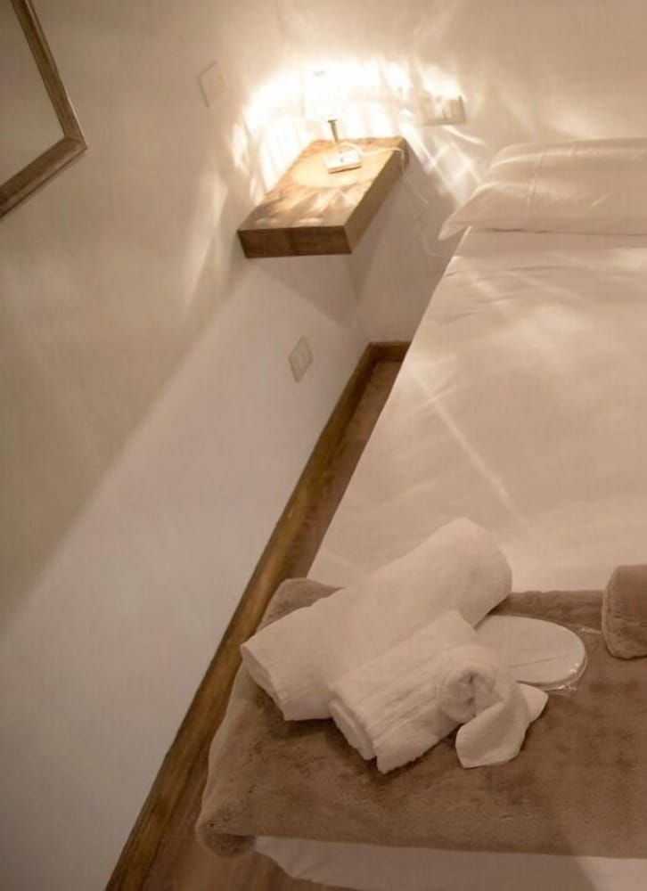 P&G Design Luxury Double Room (Roccia) 5