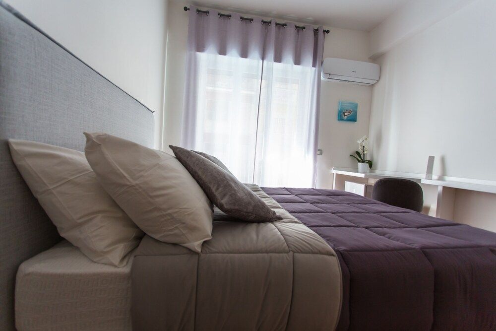 Deluxe Room, Balcony