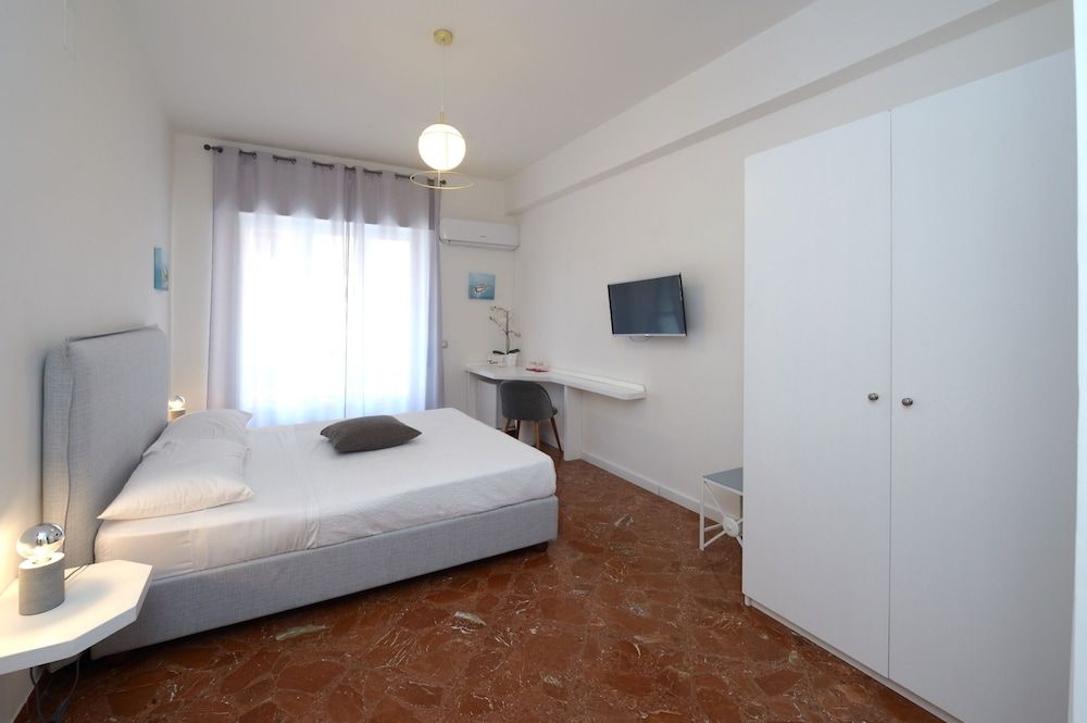Deluxe Room, 1 King Bed, Balcony (San Gennaro)