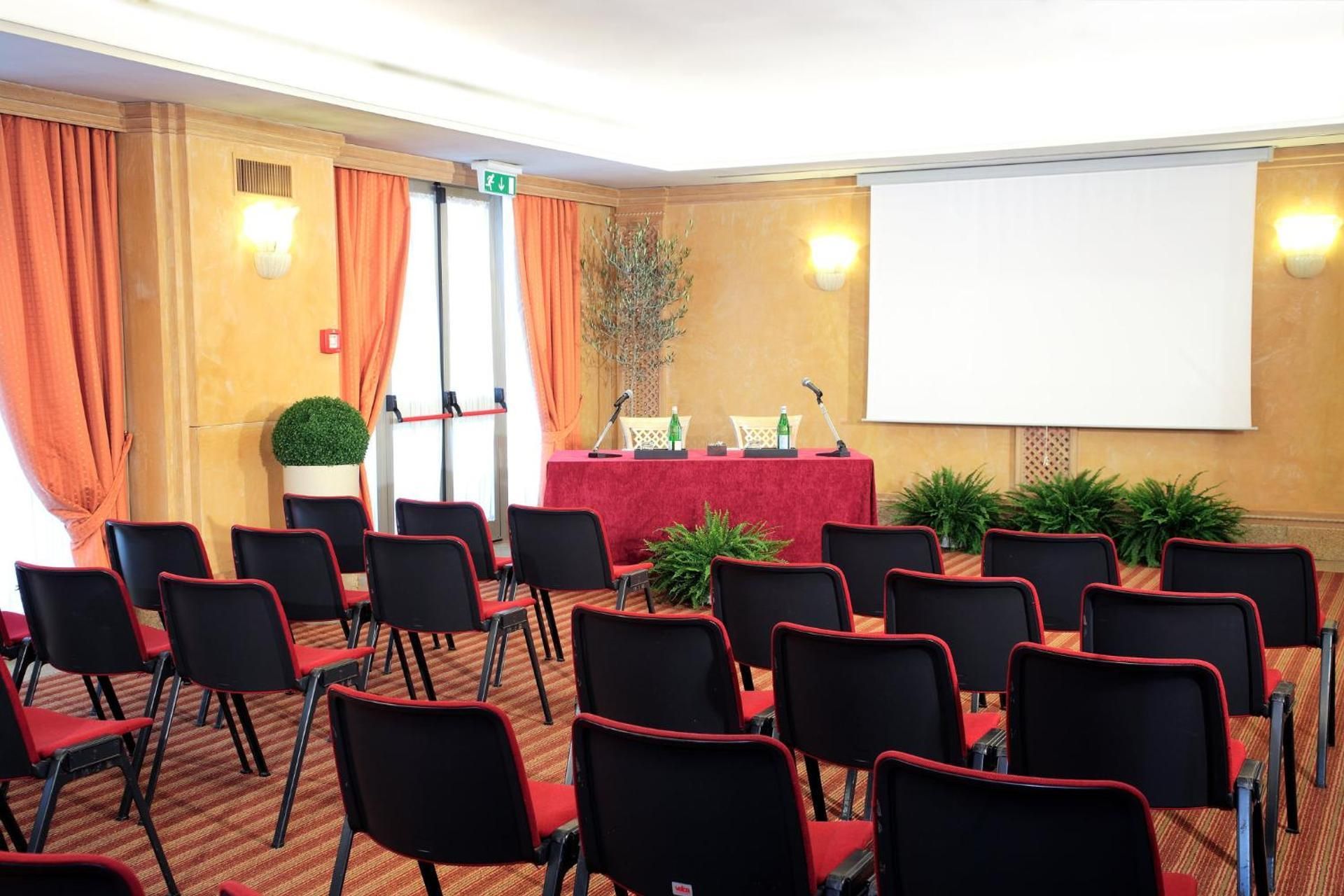 meeting room / ballrooms