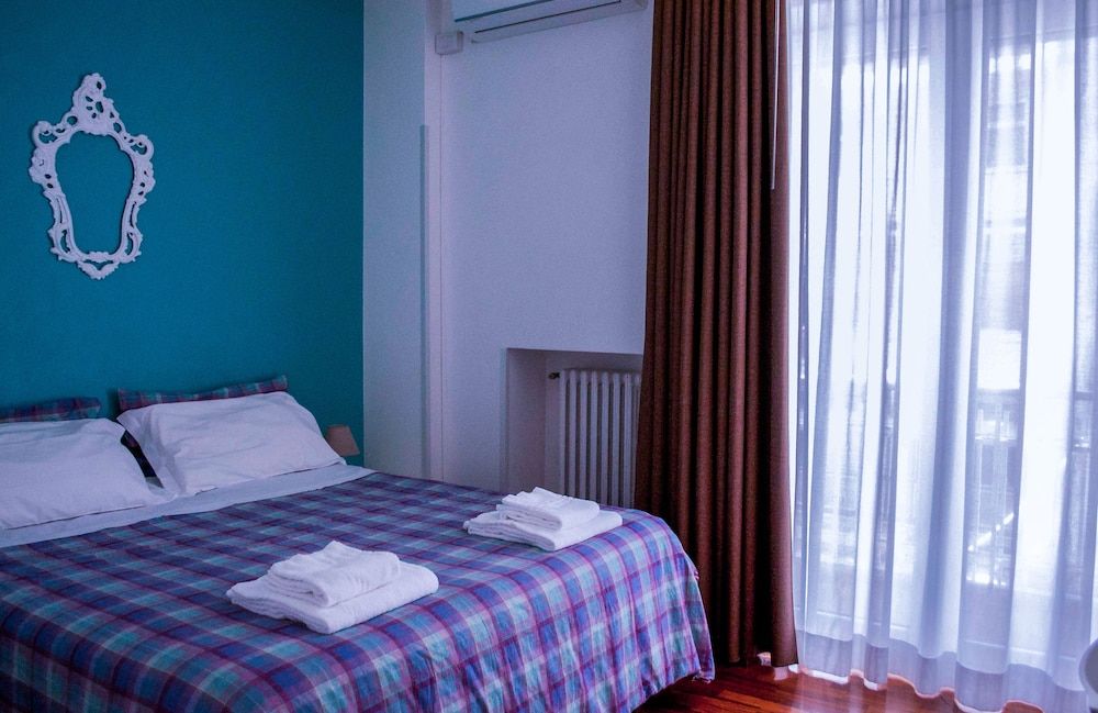 Melo Accommodations Double or Twin Room 7