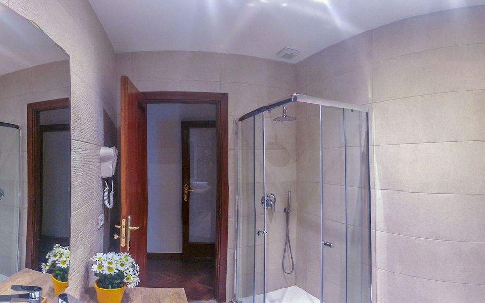 Melo Accommodations Double or Twin Room 18