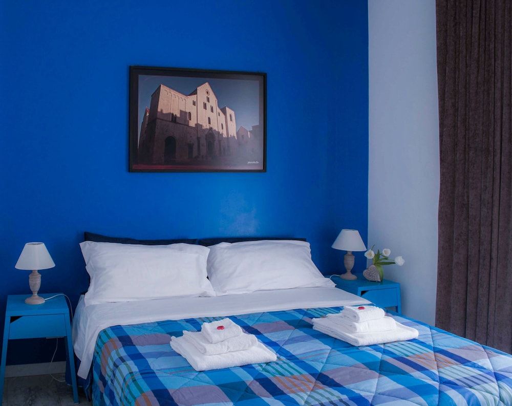 Melo Accommodations Double or Twin Room 4