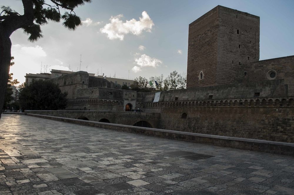 undefined Melo Accommodations 8