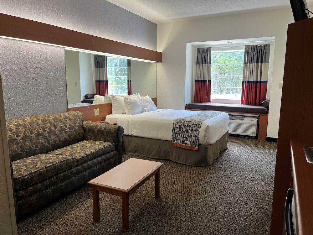 Studio Suite, 1 Queen Bed, Non Smoking
