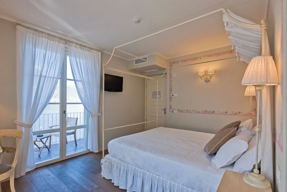 Superior Double Room, Balcony (Second Floor, No Lift Villa)