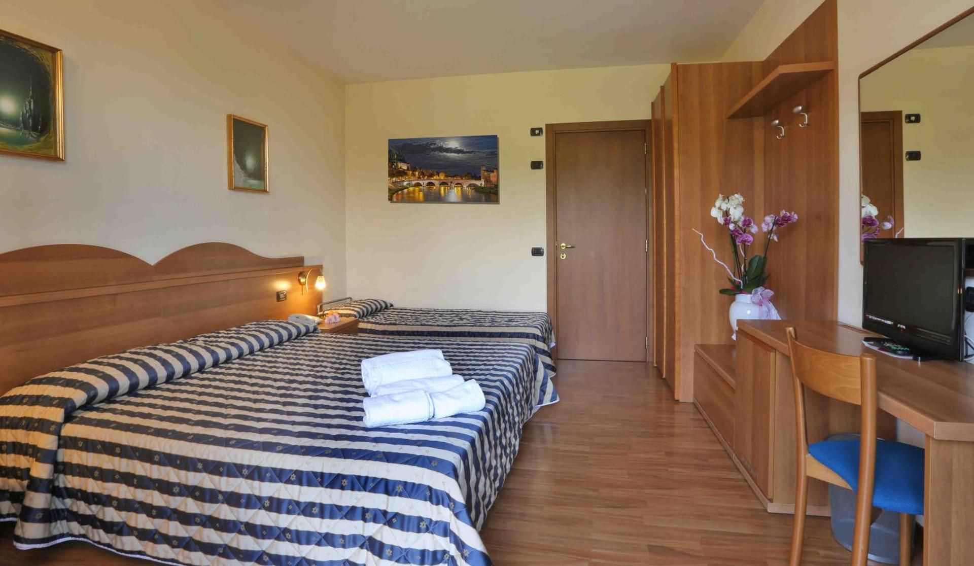 Comfort Triple Room
