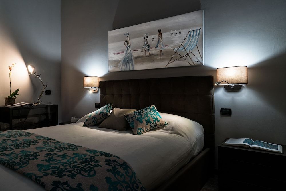 Seaside Caracciolo Superior Double Room, Bay View 5