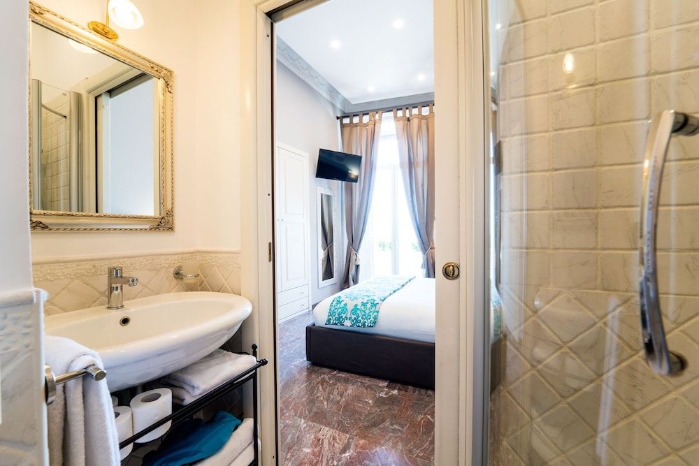 Seaside Caracciolo Superior Double Room, Bay View 7