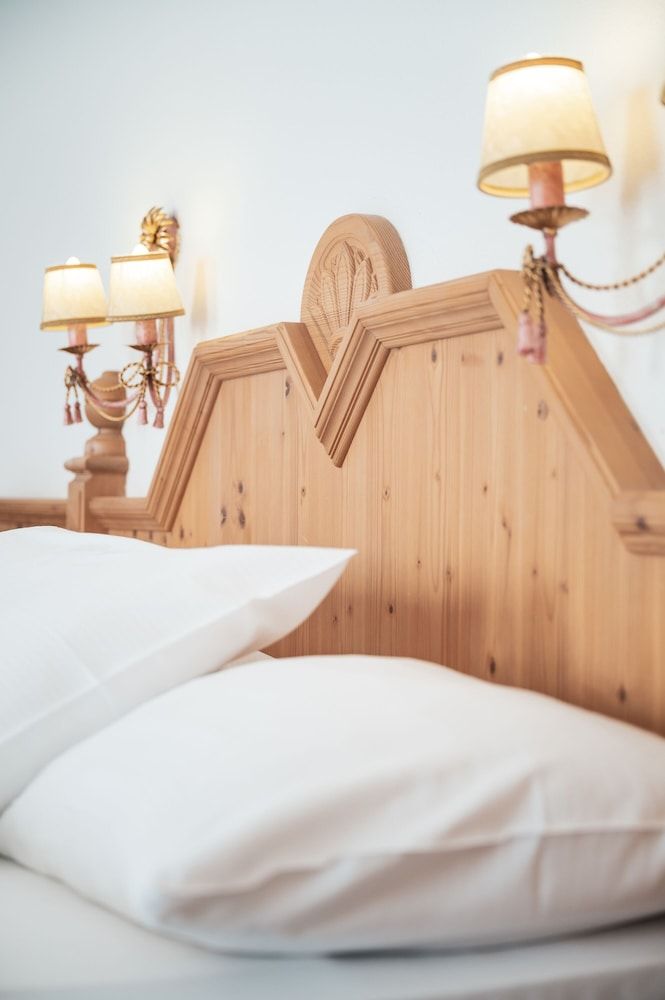 Basic Single Room, 1 Large Twin Bed