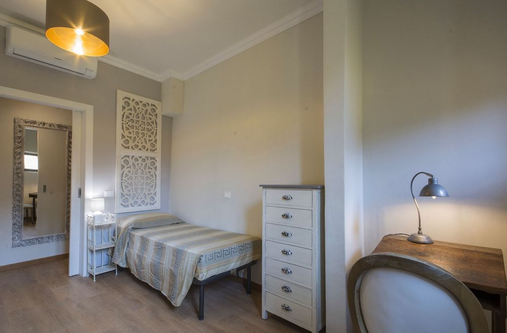 Iris Apartments by Mmega Romantic Condo, 2 Bedrooms 2