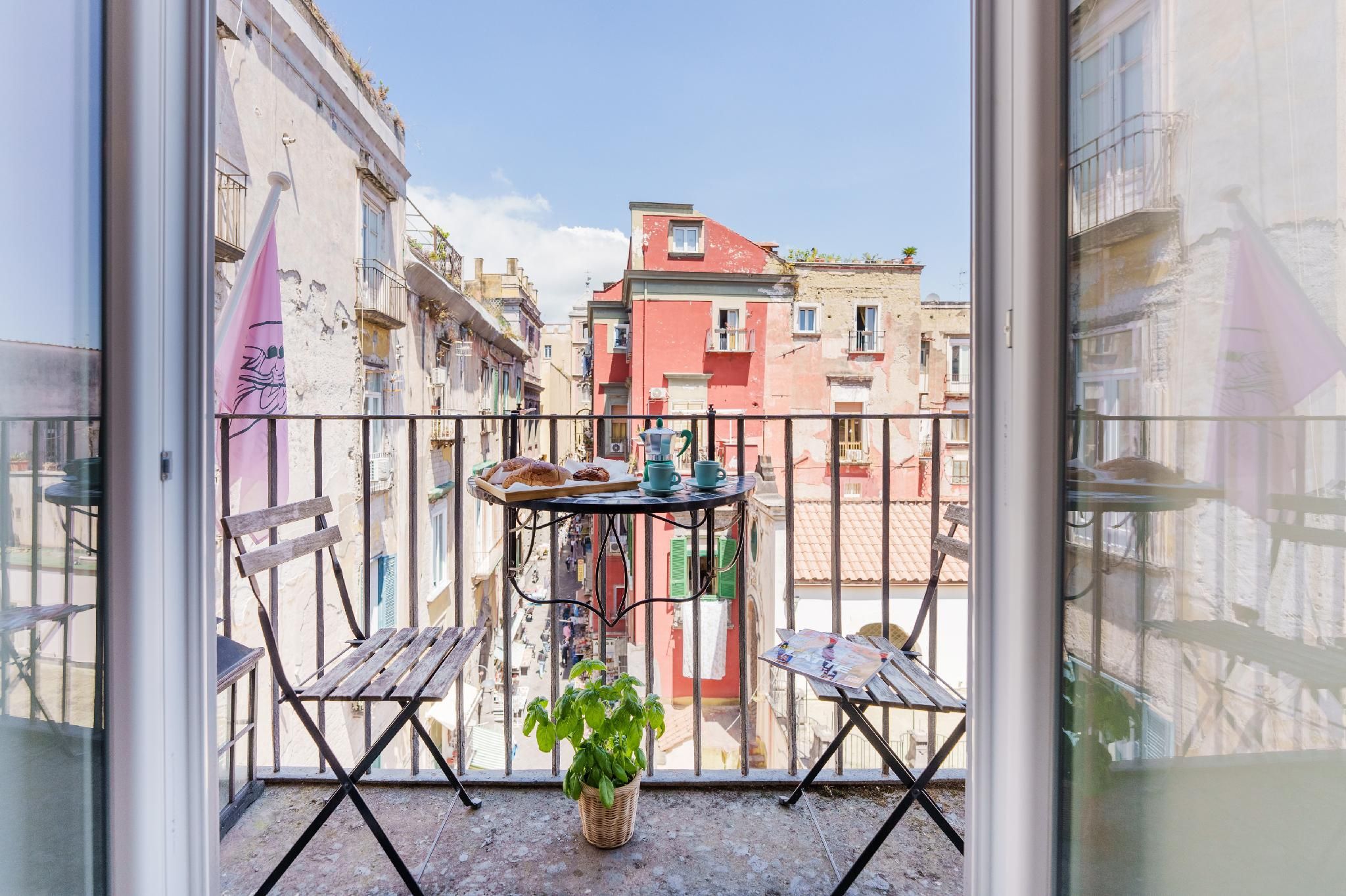 It's Room Naples Suite 2