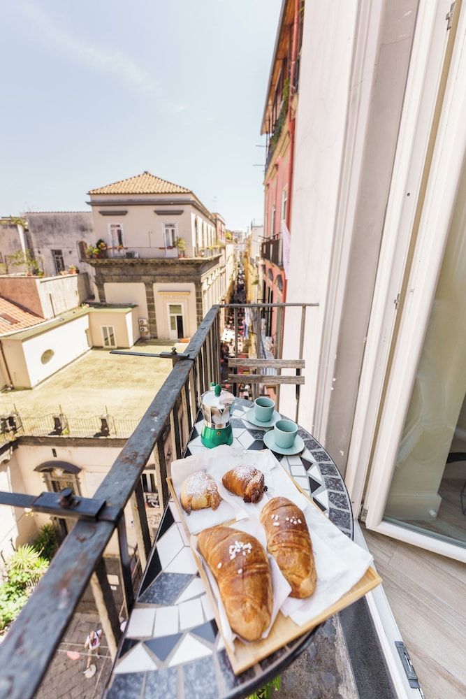 It's Room Naples Luxury Suite, 1 Queen Bed, City View, Tower 7