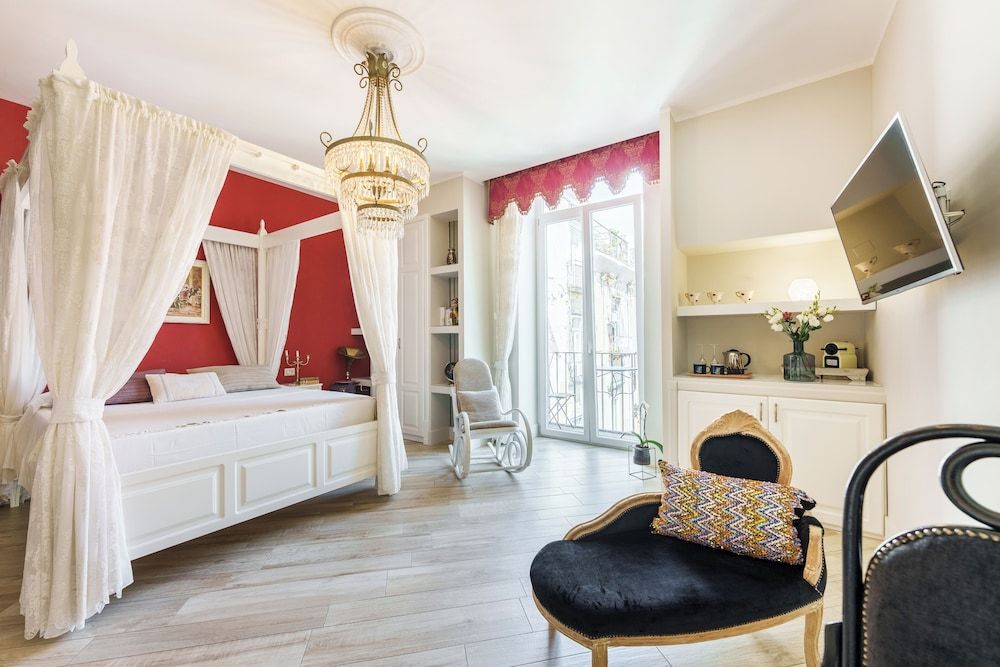 It's Room Naples Luxury Suite, 1 Queen Bed, City View, Tower 35