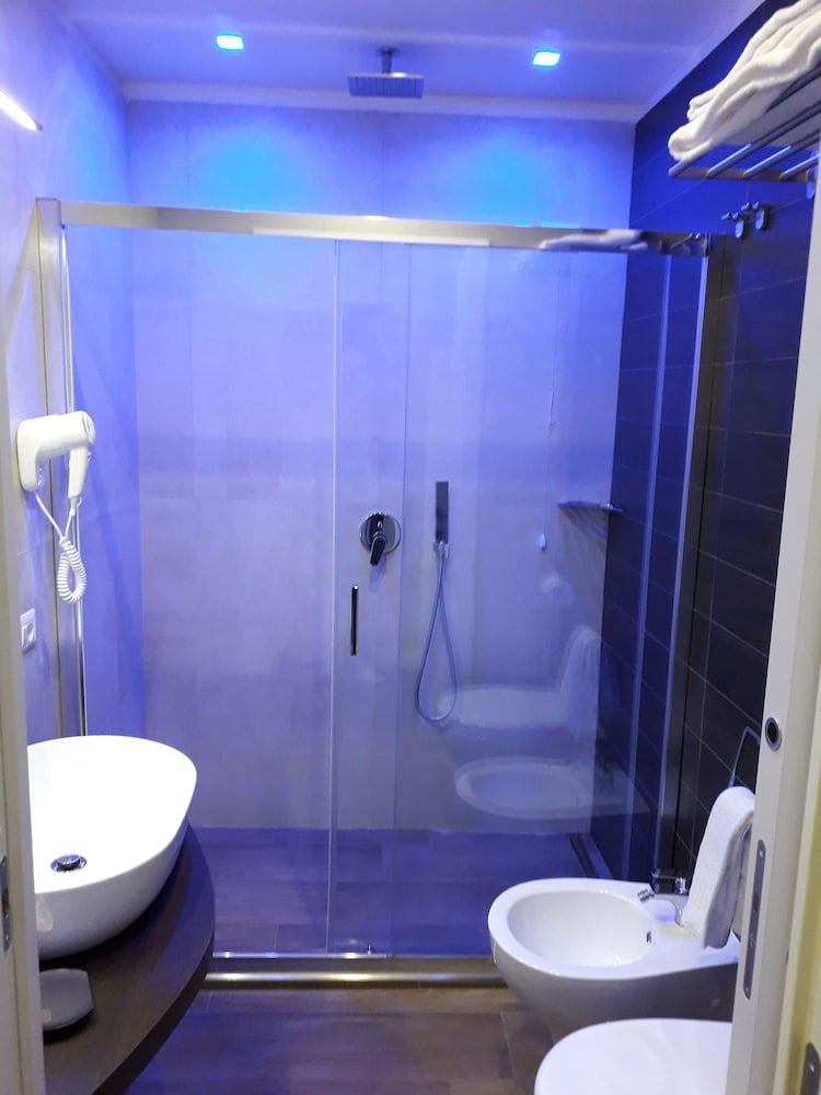 Gea Suite Deluxe Double Room 7