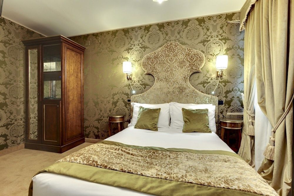 undefined Hotel Casanova Venezia 4