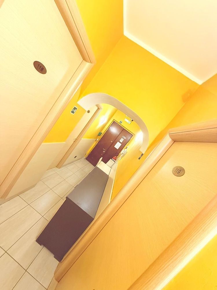 undefined Hola Roma 3