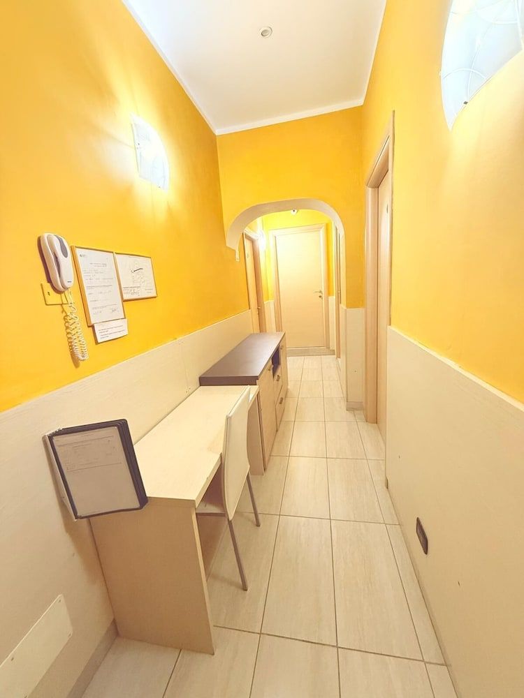 undefined Hola Roma 2