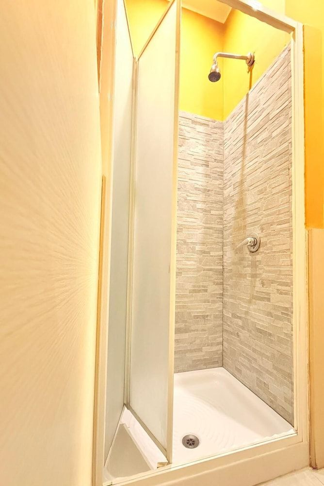 undefined Hola Roma 5