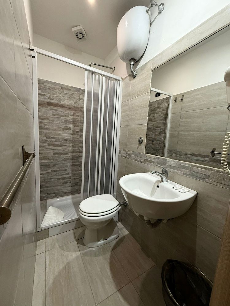 undefined Hola Roma 6