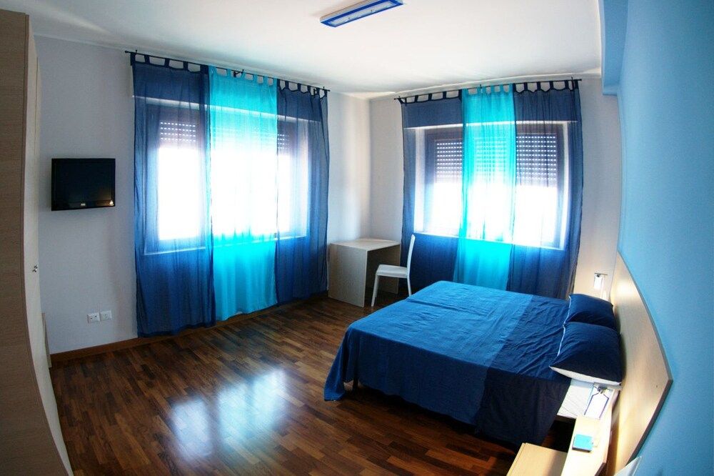 Triple Room, Private Bathroom (External)