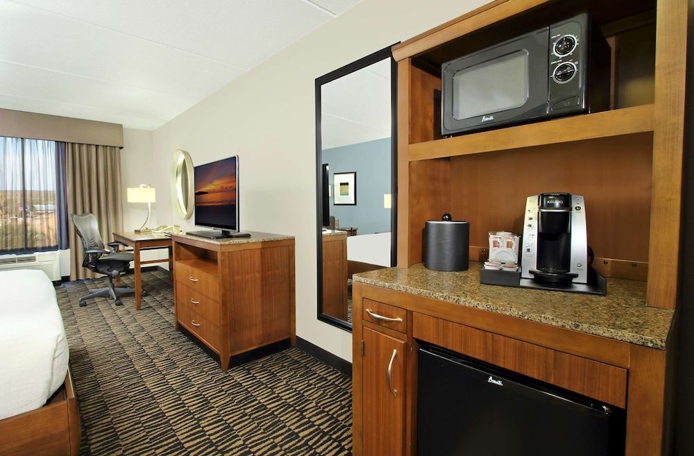 undefined Hilton Garden Inn Austin NW - Arboretum 2