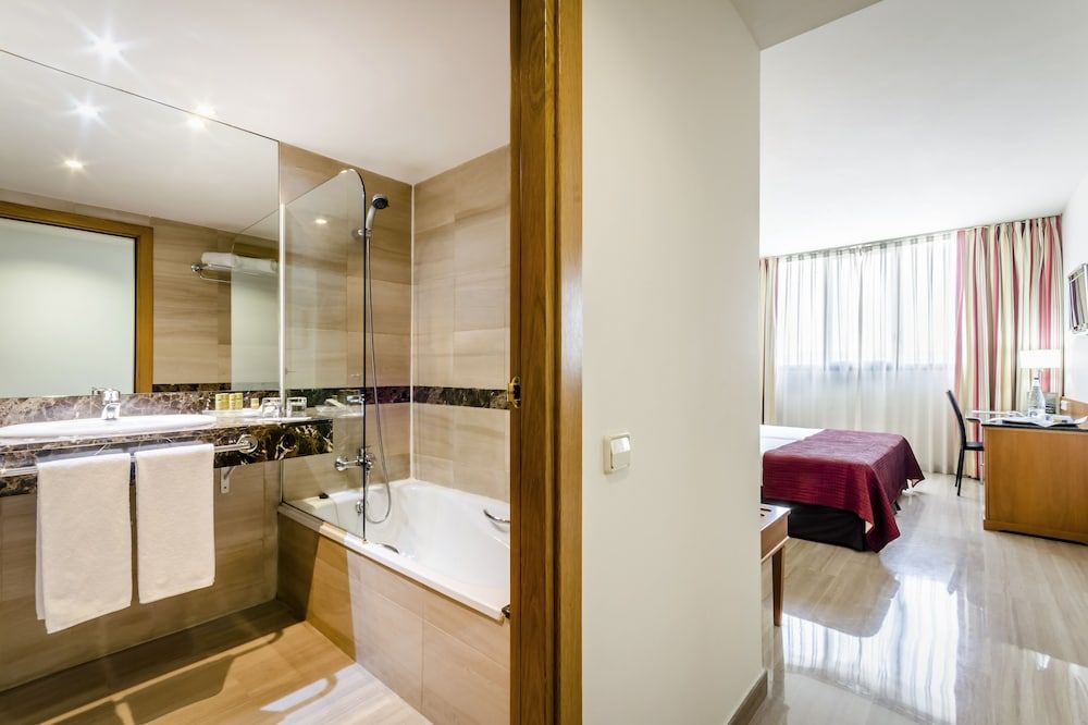 Exe Barberà Parc Standard Double Room 5