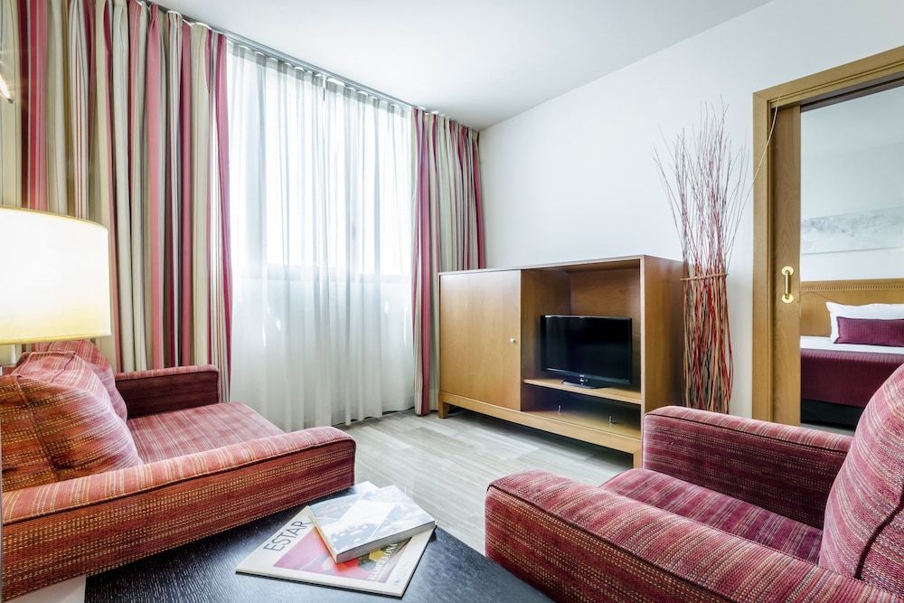 Exe Barberà Parc Family Room, 1 King Bed with Sofa bed 7