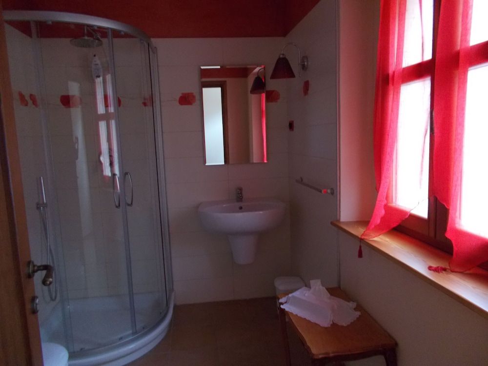 Room (Graziella)