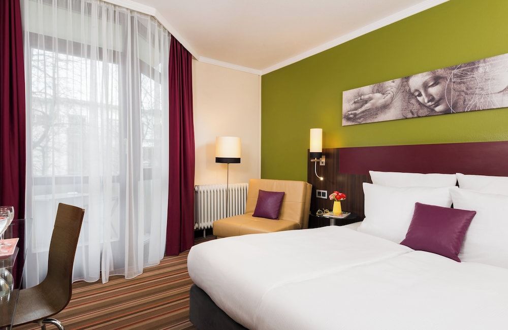 Leonardo Hotel & Residenz München Comfort Room
