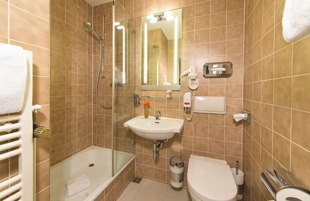 Leonardo Hotel & Residenz München Comfort Room 6