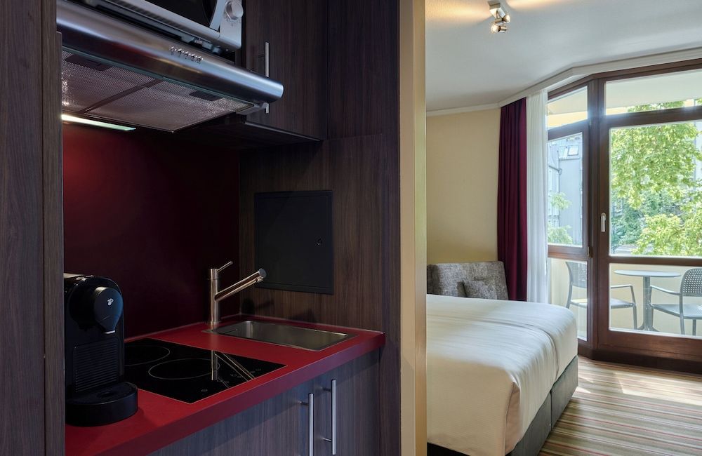 Leonardo Hotel & Residenz München Comfort Room 6