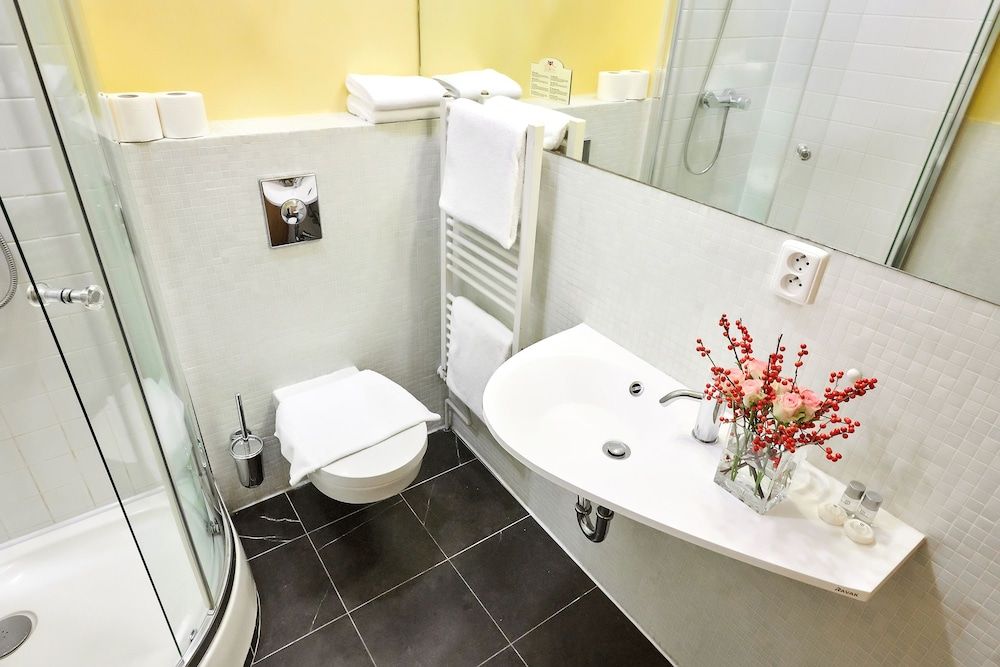 undefined La Boutique Hotel 5