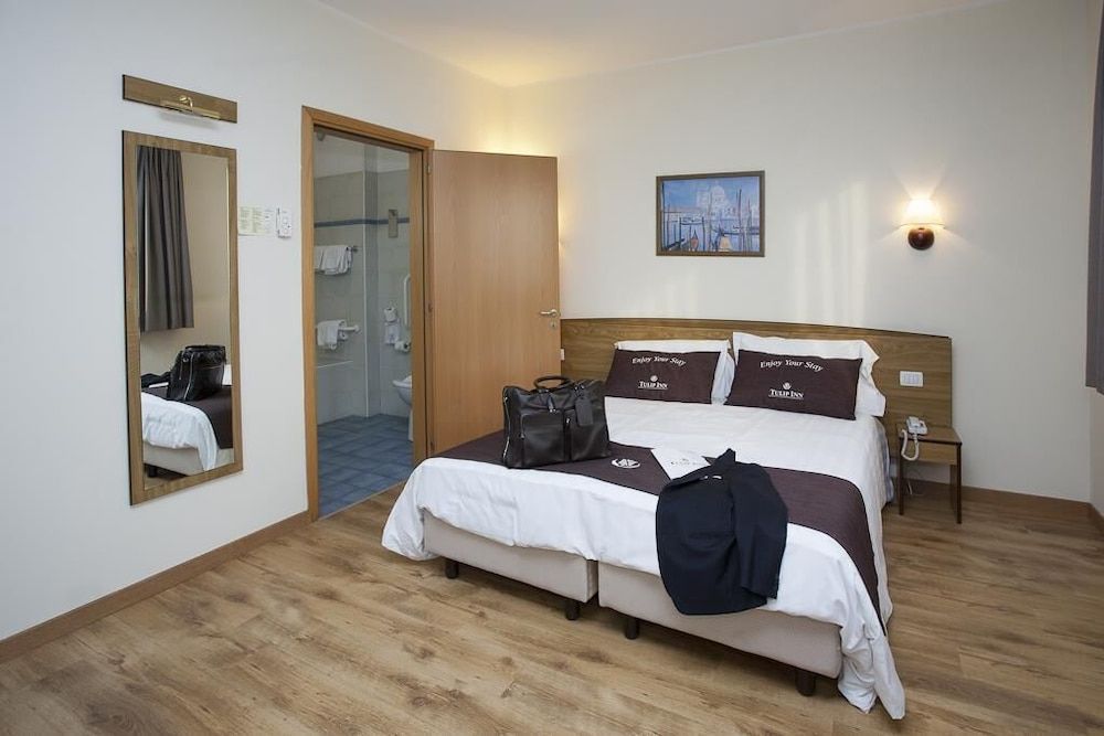 Tulip Inn Padova Standard Triple Room 4