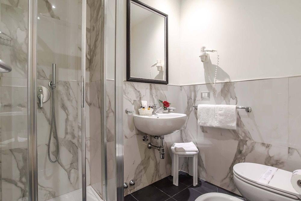 Hotel Accademia Double Room 10